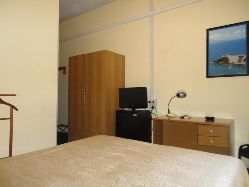 Giappone Inn Parking Hotel Livorno Exterior photo