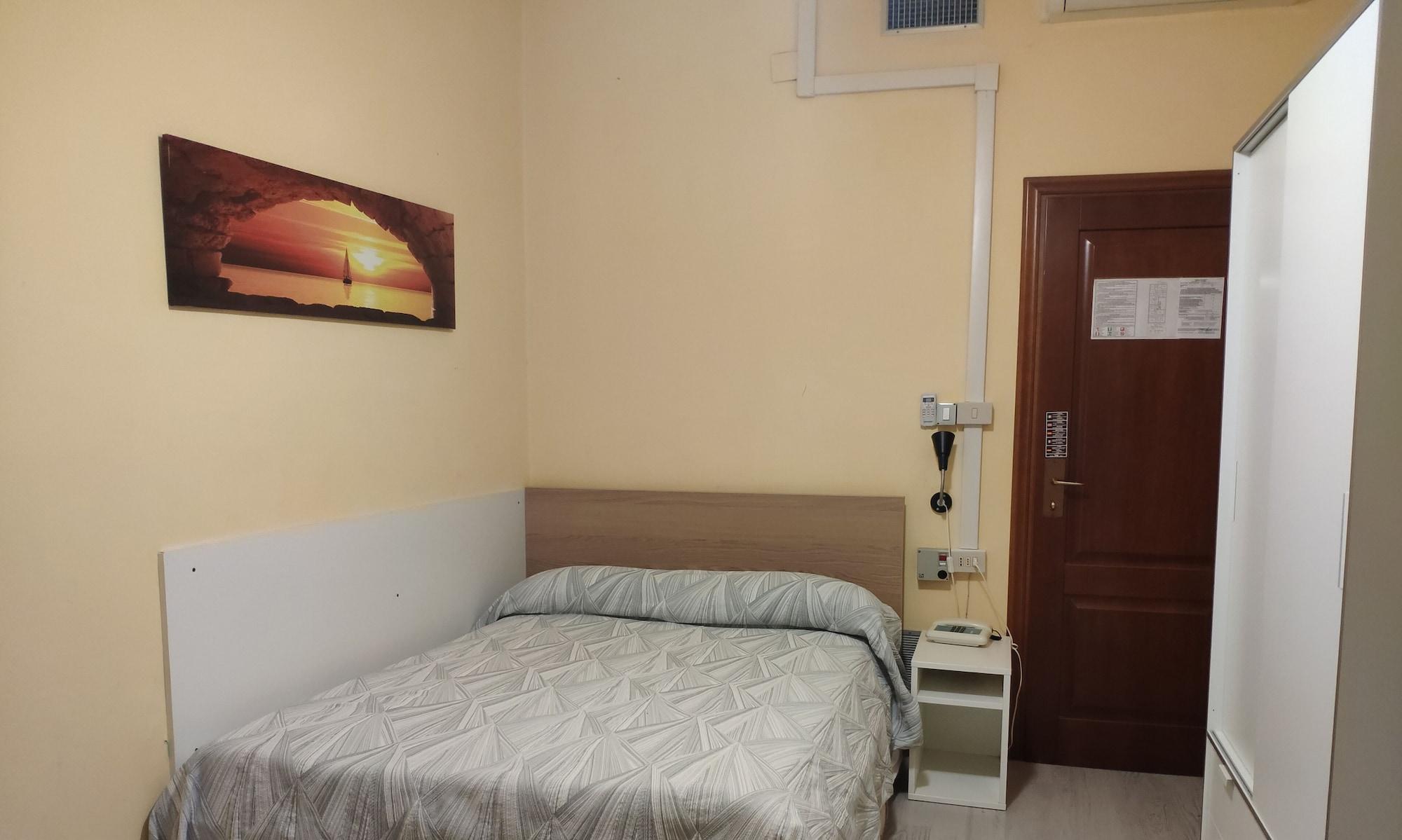 Giappone Inn Parking Hotel Livorno Exterior photo