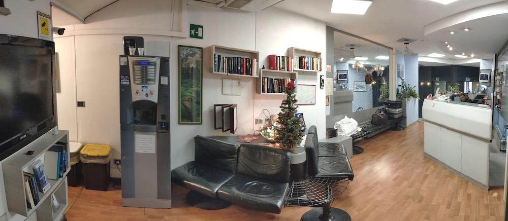 Giappone Inn Parking Hotel Livorno Exterior photo