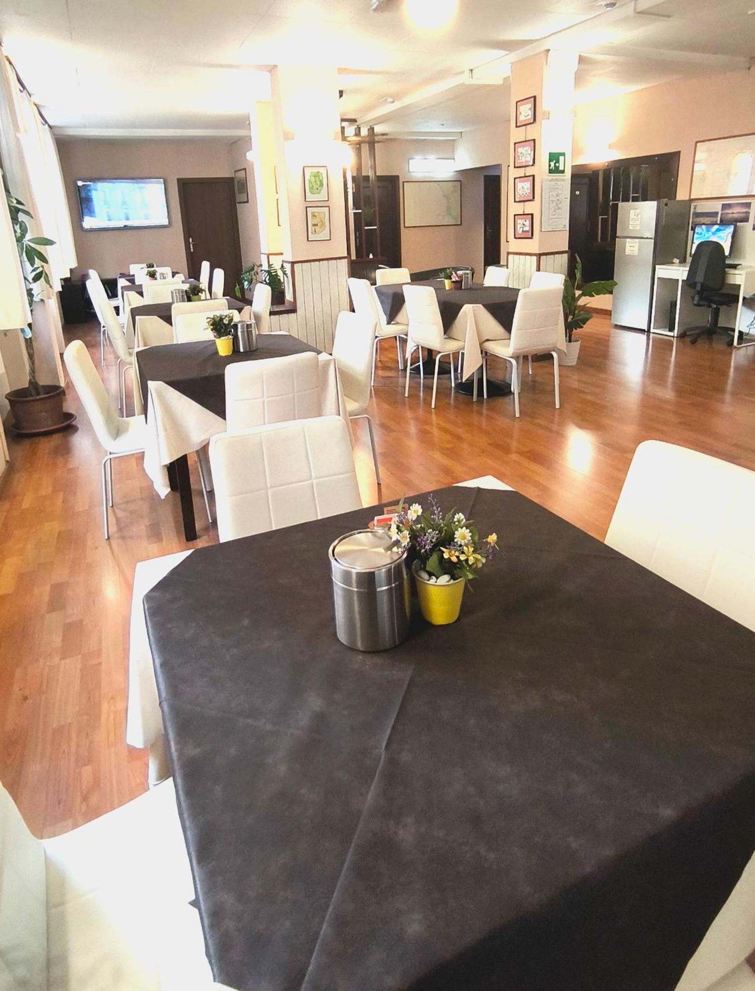 Giappone Inn Parking Hotel Livorno Exterior photo