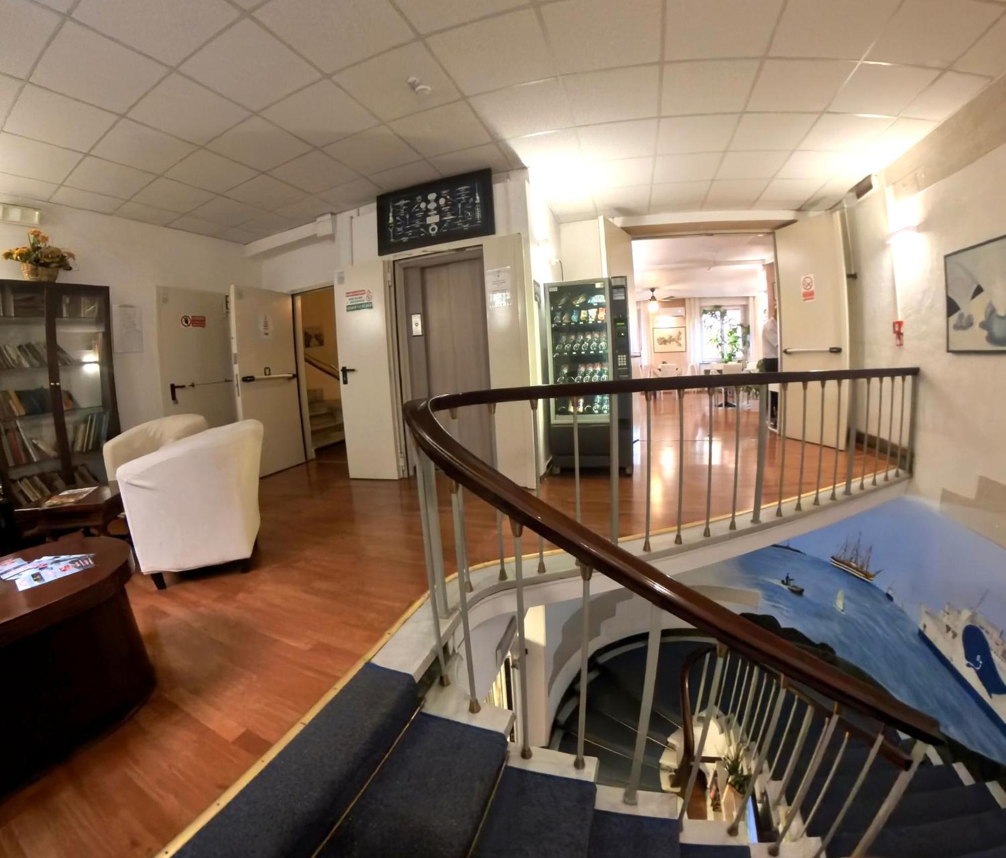 Giappone Inn Parking Hotel Livorno Exterior photo