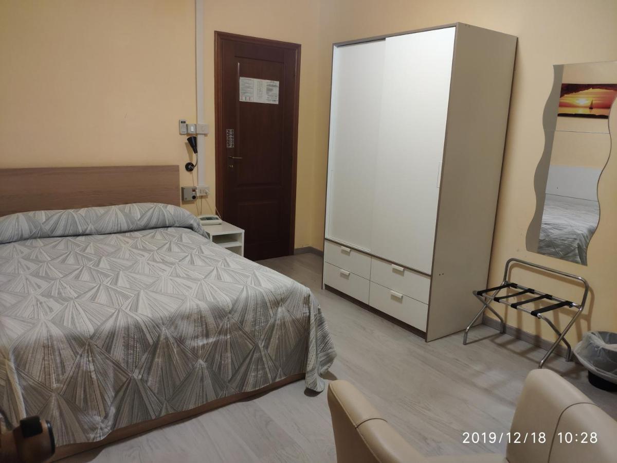 Giappone Inn Parking Hotel Livorno Exterior photo