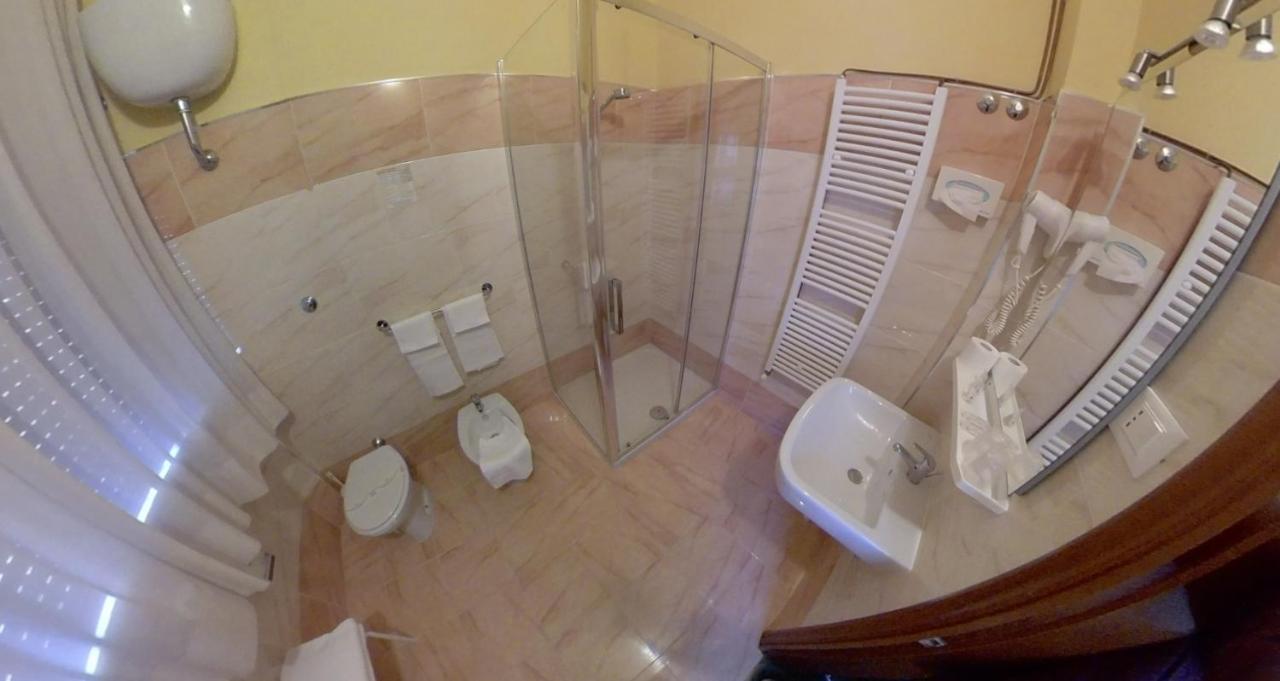 Giappone Inn Parking Hotel Livorno Exterior photo